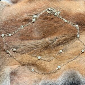 Elegant Pearl and Gold Necklace